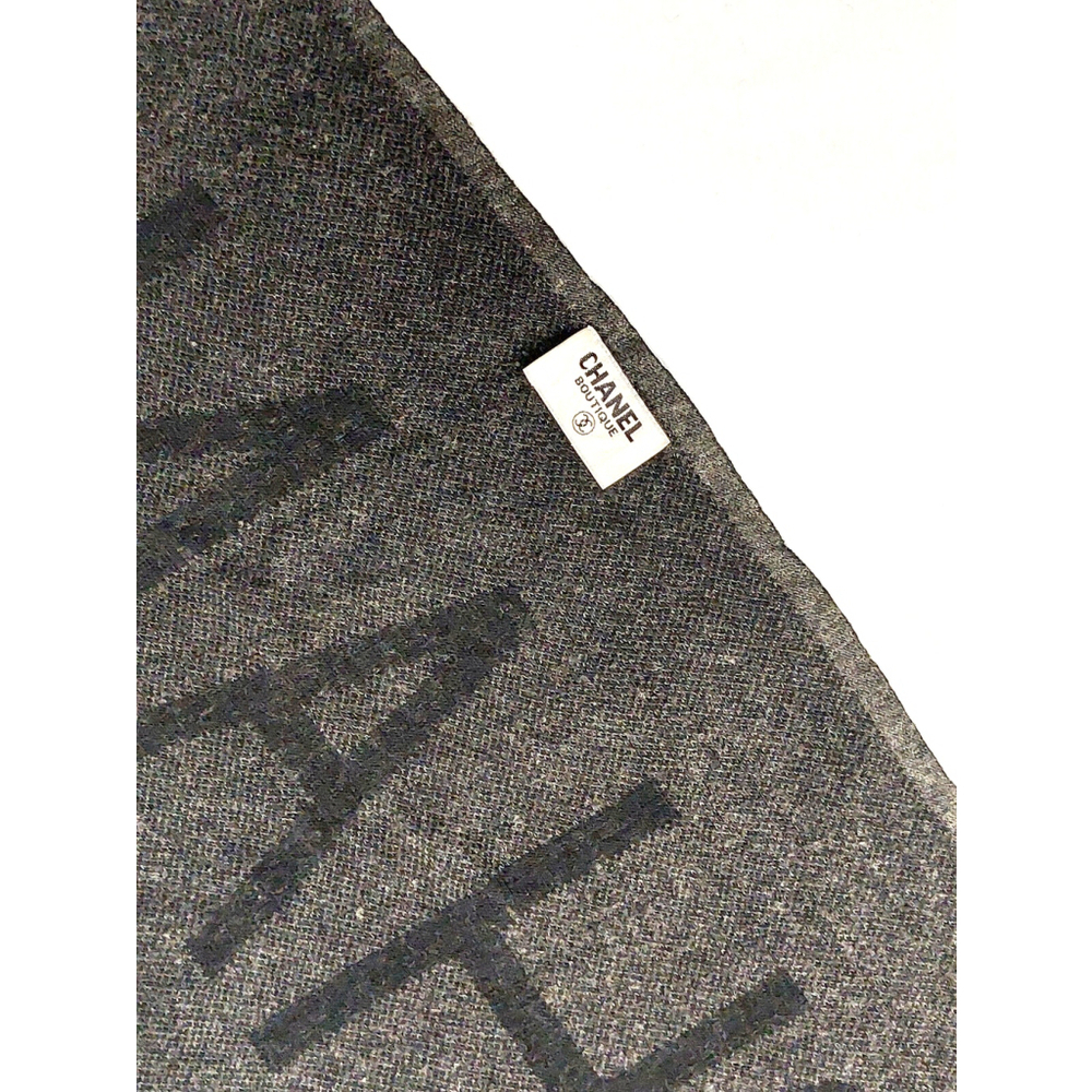 CHANEL Black & Charcoal Gray 100% Wool Reversible Long Scarf - Picture 10 of 11